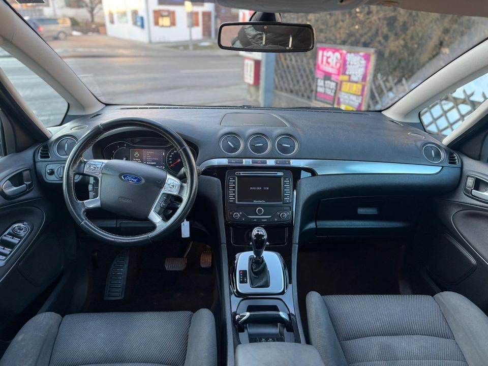 Ford S-Max 2013 — photo 11
