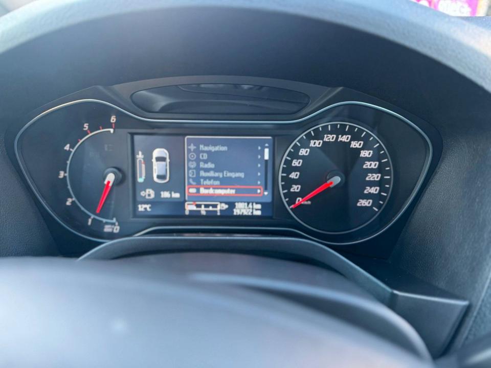 Ford S-Max 2013 — photo 12