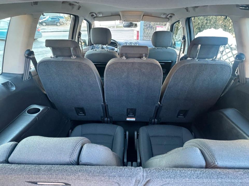 Ford S-Max 2013 — photo 18