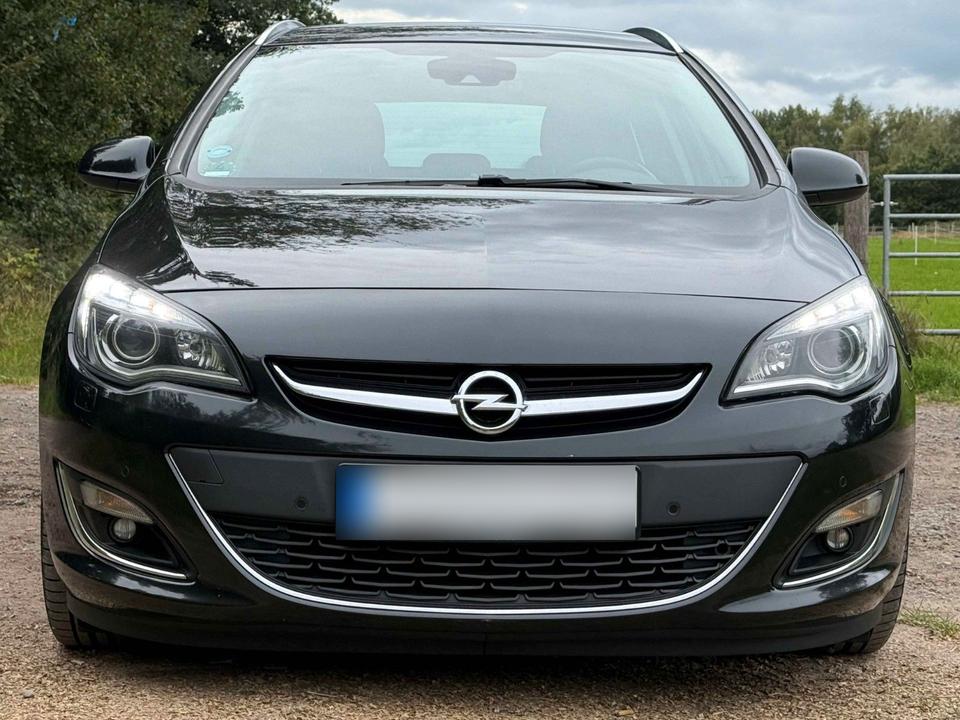 Opel Astra 2013 — photo 7