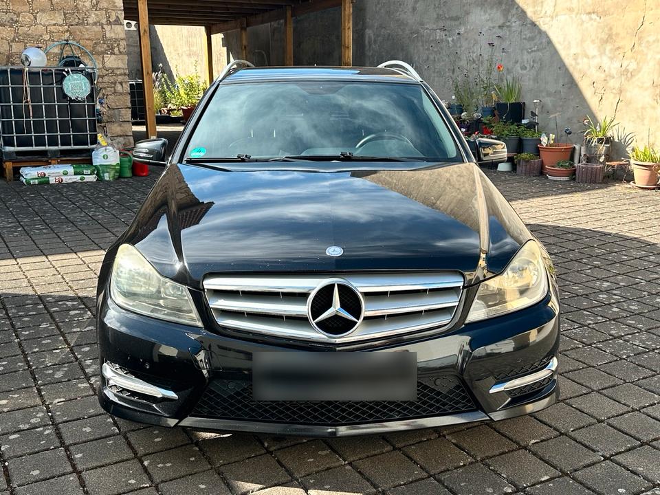 Mercedes Benz C 200 2012 — rear view
