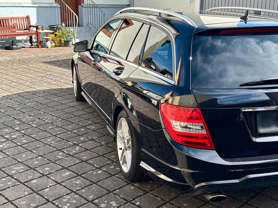 Mercedes Benz C 200 2012 — engine