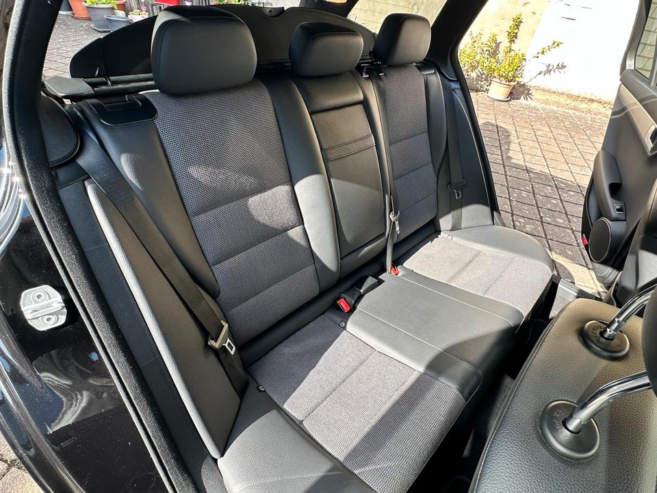 Mercedes Benz C 200 2012 — photo 8