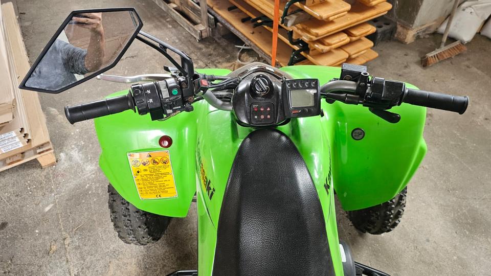 Kawasaki KFX 700 LOF – TÜV neu – läuft, wenig Kraft – Privat 2008 — interior