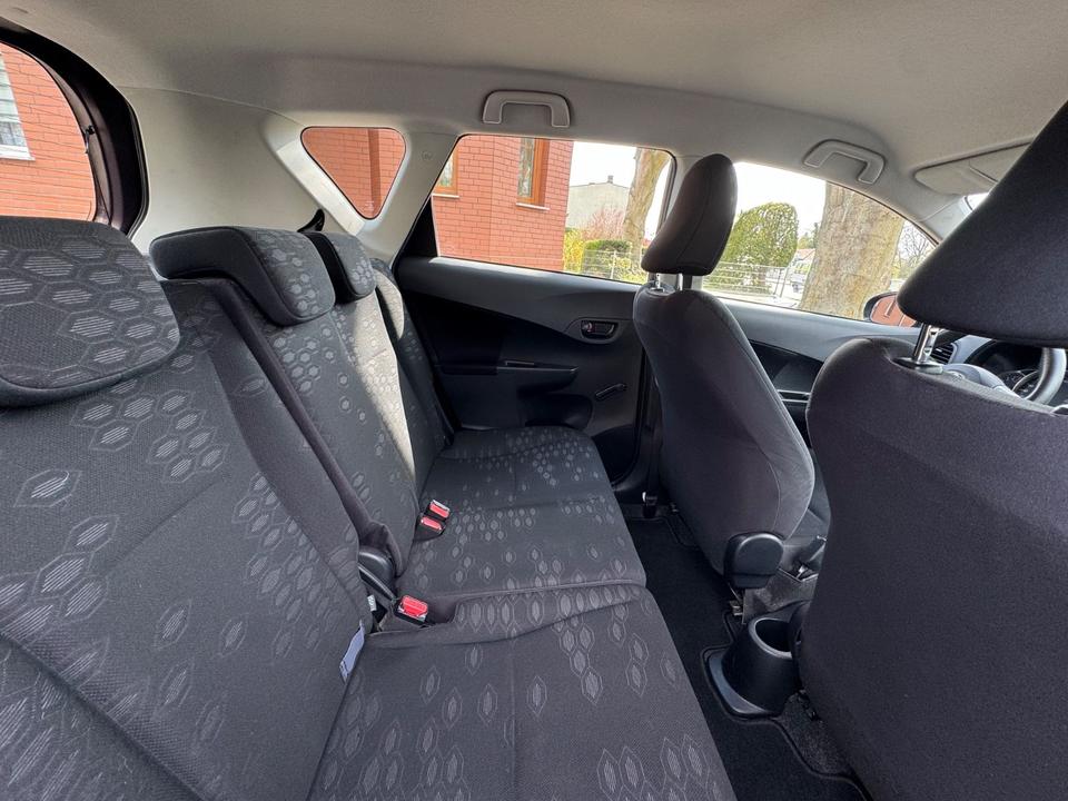 Toyota Verso 2011 — photo 13