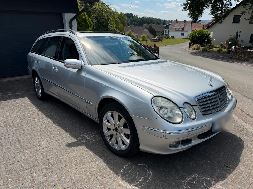 Mercedes Benz E 280 2005 — engine