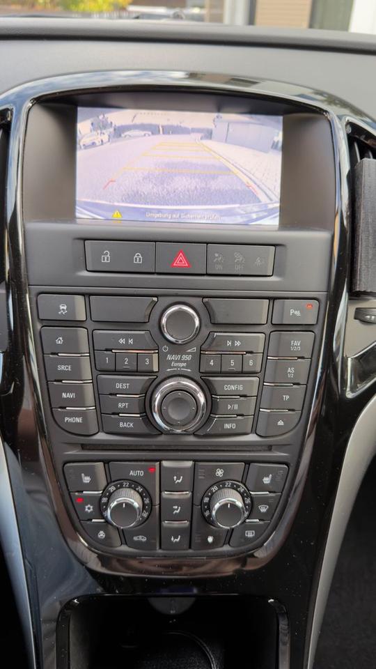 Opel Astra 2015 — photo 11