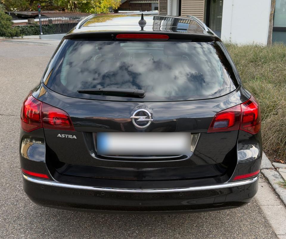 Opel Astra 2015 — engine