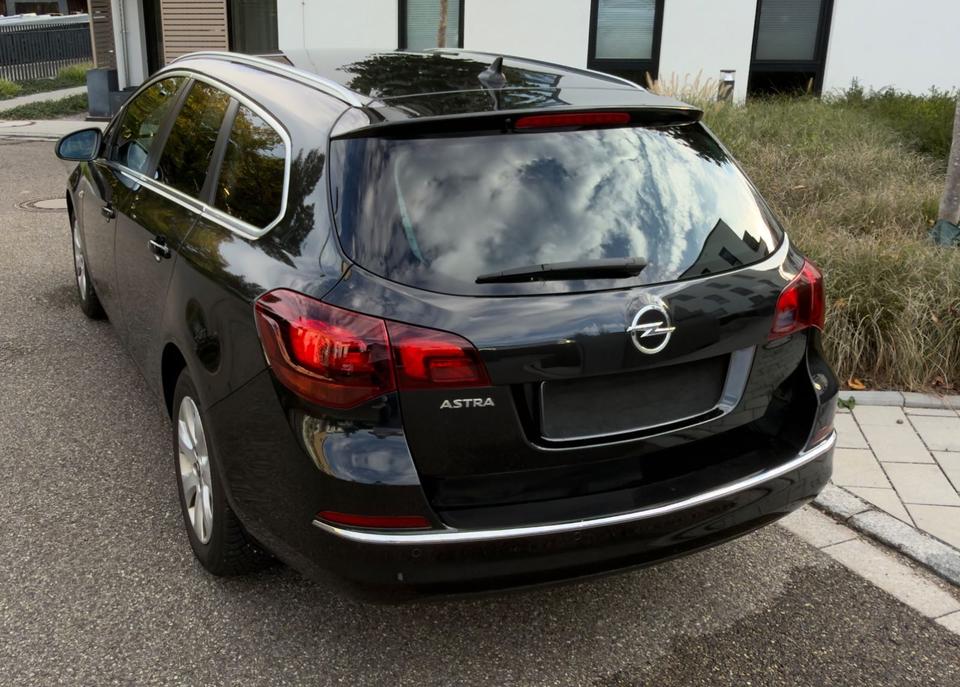 Opel Astra 2015 — photo 5