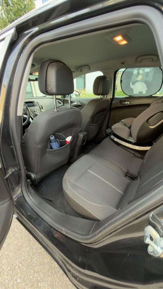 Opel Astra 2015 — photo 8