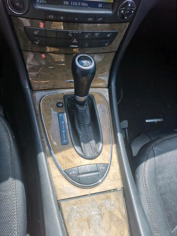 Mercedes Benz E 320 2007 — photo 9