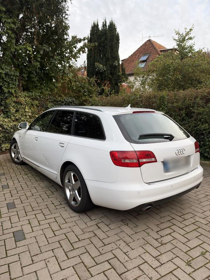 Audi A6 2009 — вигляд ззаду