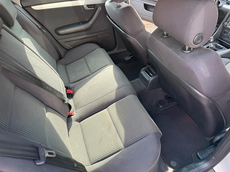 Audi A4 2007 — photo 12