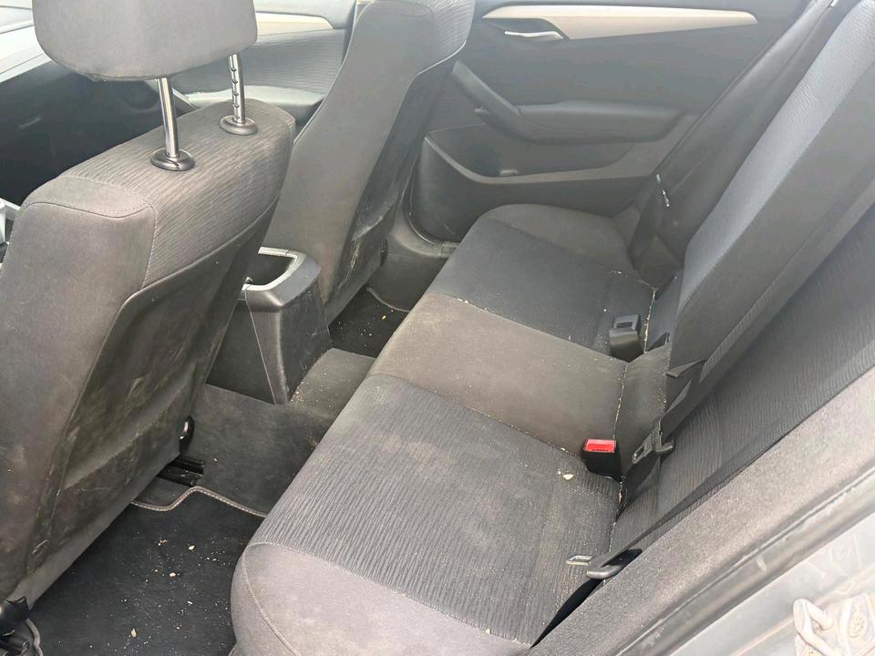 BMW X1 2010 — photo 13
