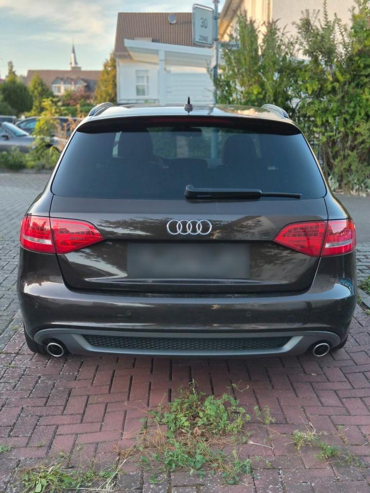 Audi A4 2011 — photo 13