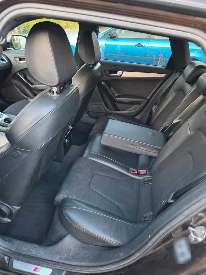 Audi A4 2011 — photo 14