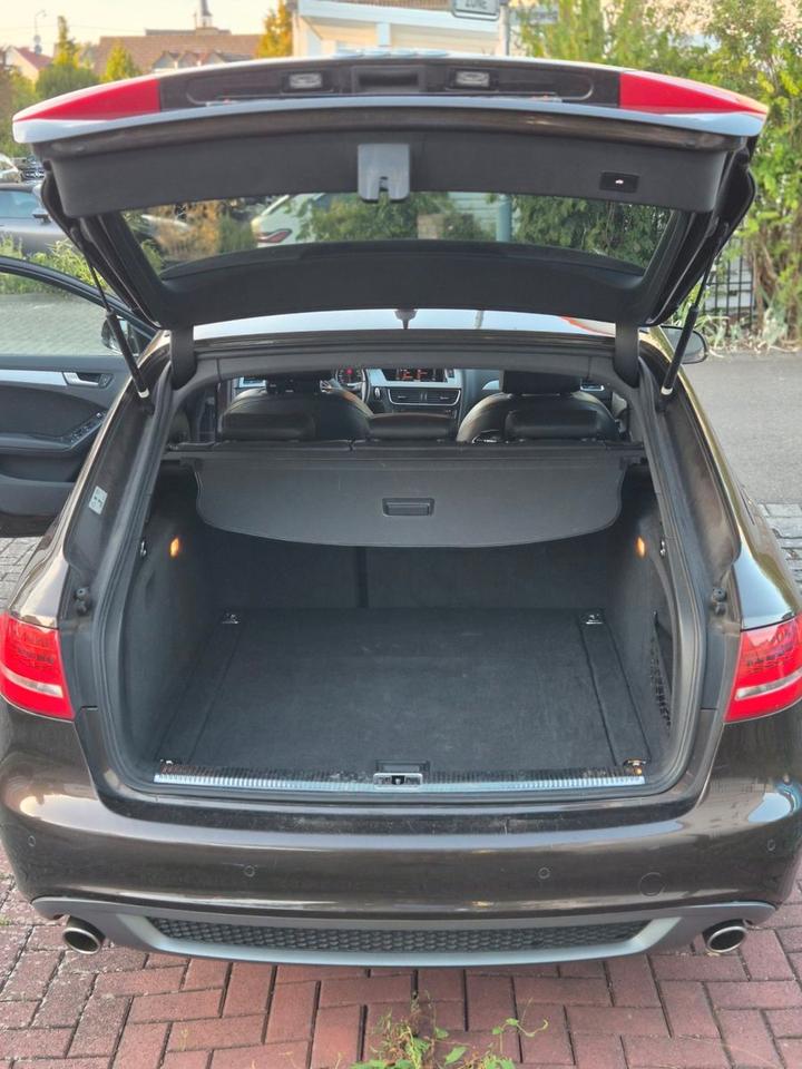 Audi A4 2011 — photo 5