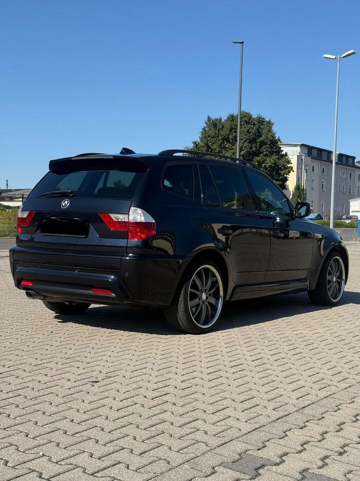 BMW X3 2010 — engine