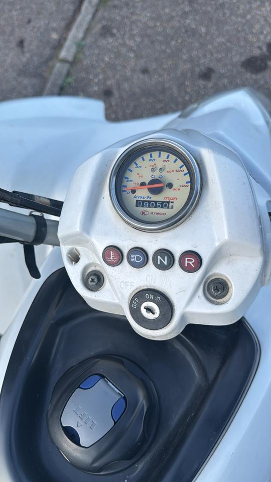 Kymco Maxxer 250 Quad, Bj. , neue Achse & Vergaser 2008 — interior