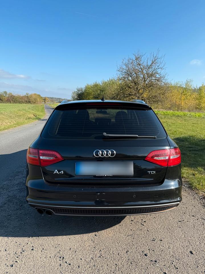 Audi A4 2013 — engine