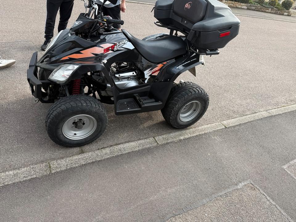 Weitere Motorräder Daelim ET 250 Automatik – Bj. – 15.300 km – TÜV 11/2027 2007 — photo 5
