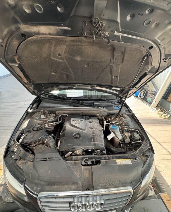Audi A4 2011 — photo 8