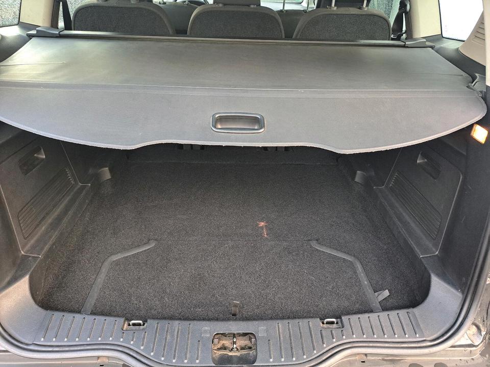 Ford S-Max 2008 — photo 17