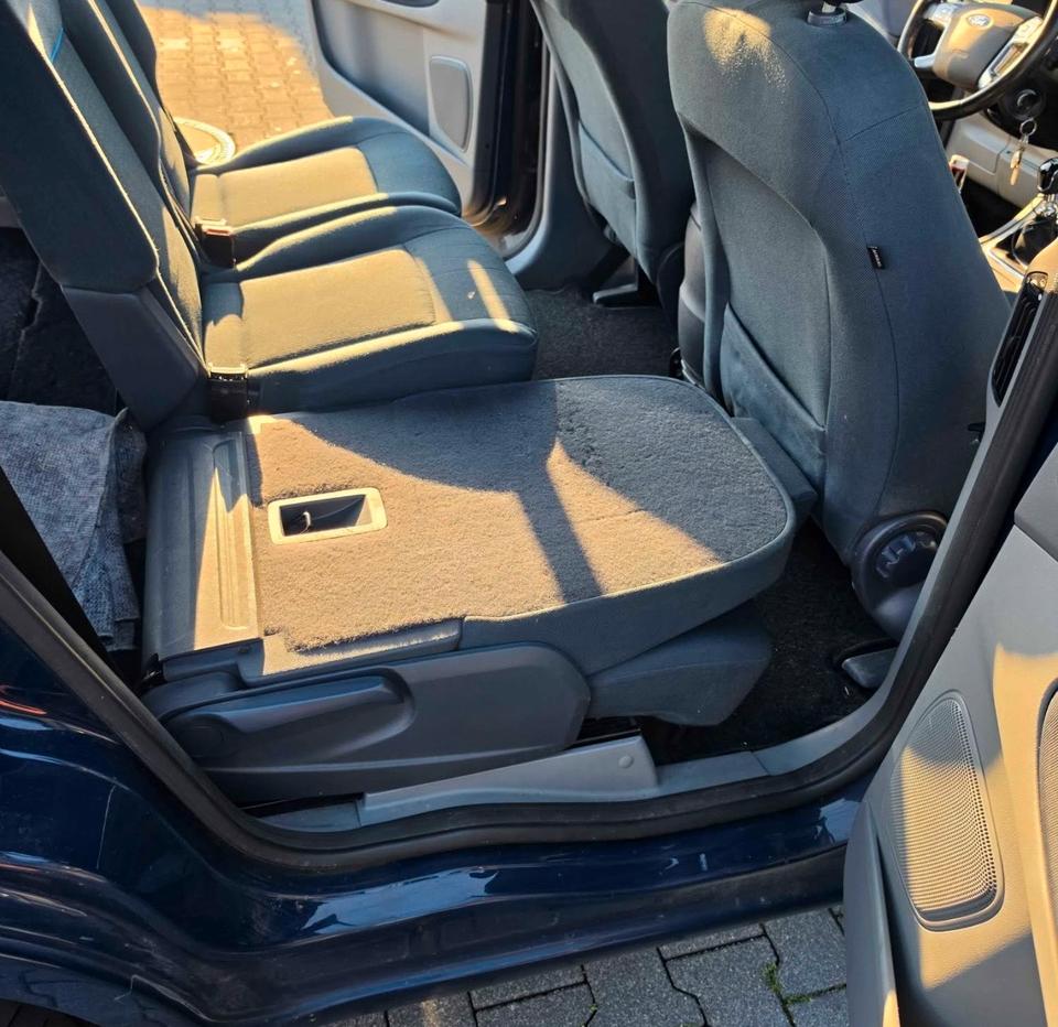 Ford S-Max 2008 — салон