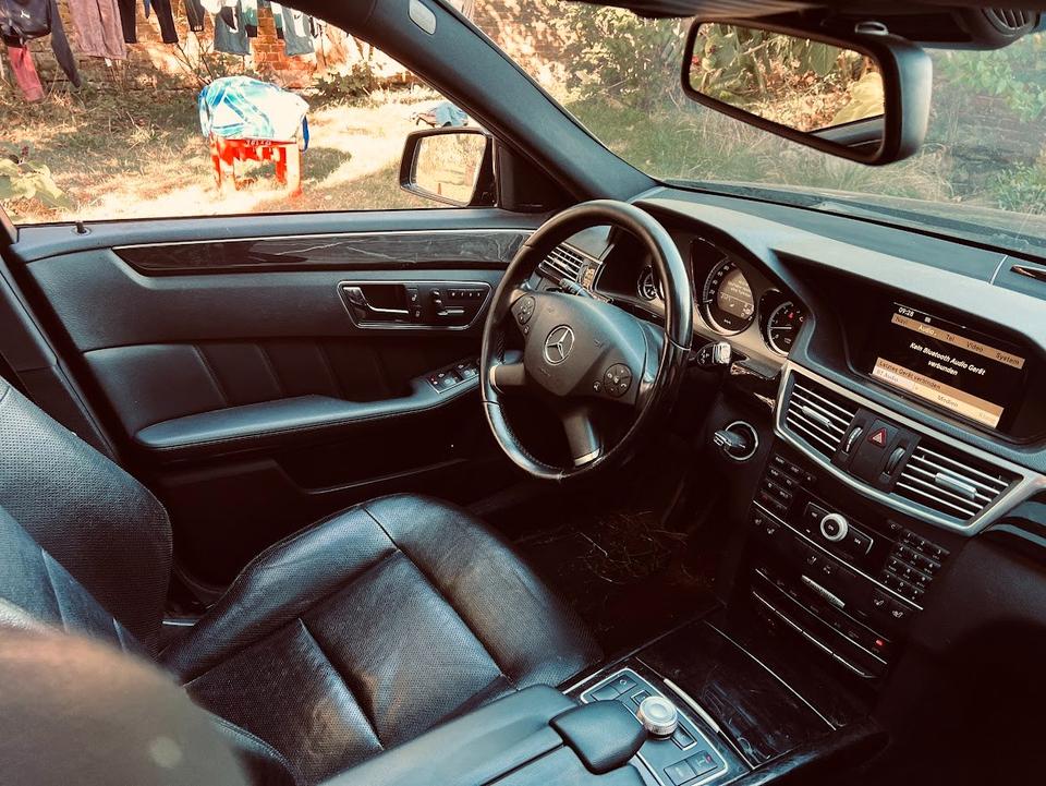 Mercedes Benz E 350 2010 — photo 13