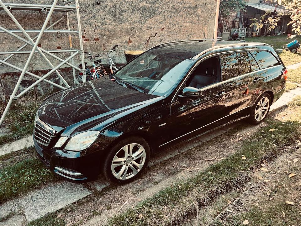 Mercedes Benz E 350 2010 — interior