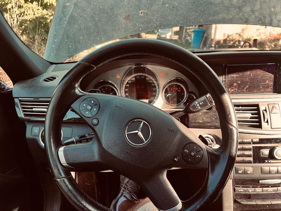 Mercedes Benz E 350 2010 — photo 8