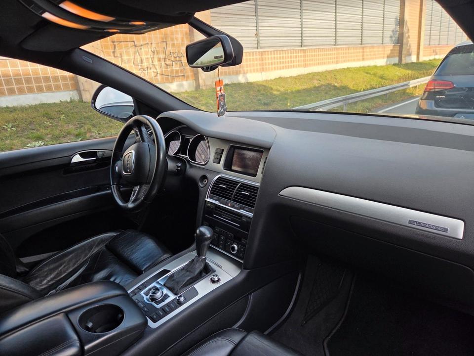 Audi Q7 2011 — photo 7