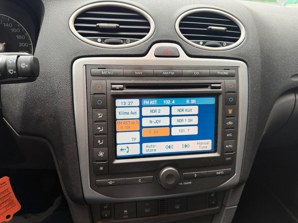 Ford Focus 2006 — photo 10