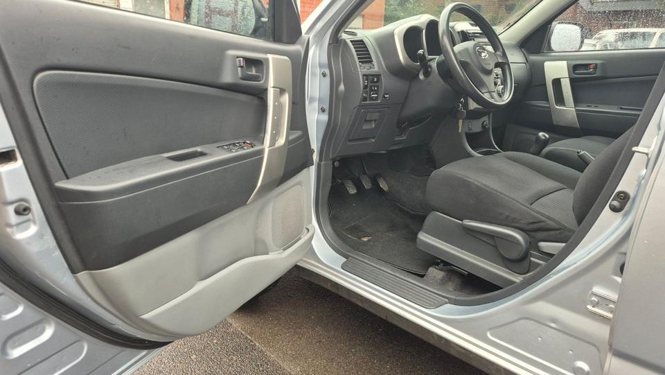 Daihatsu Terios 2006 — photo 16