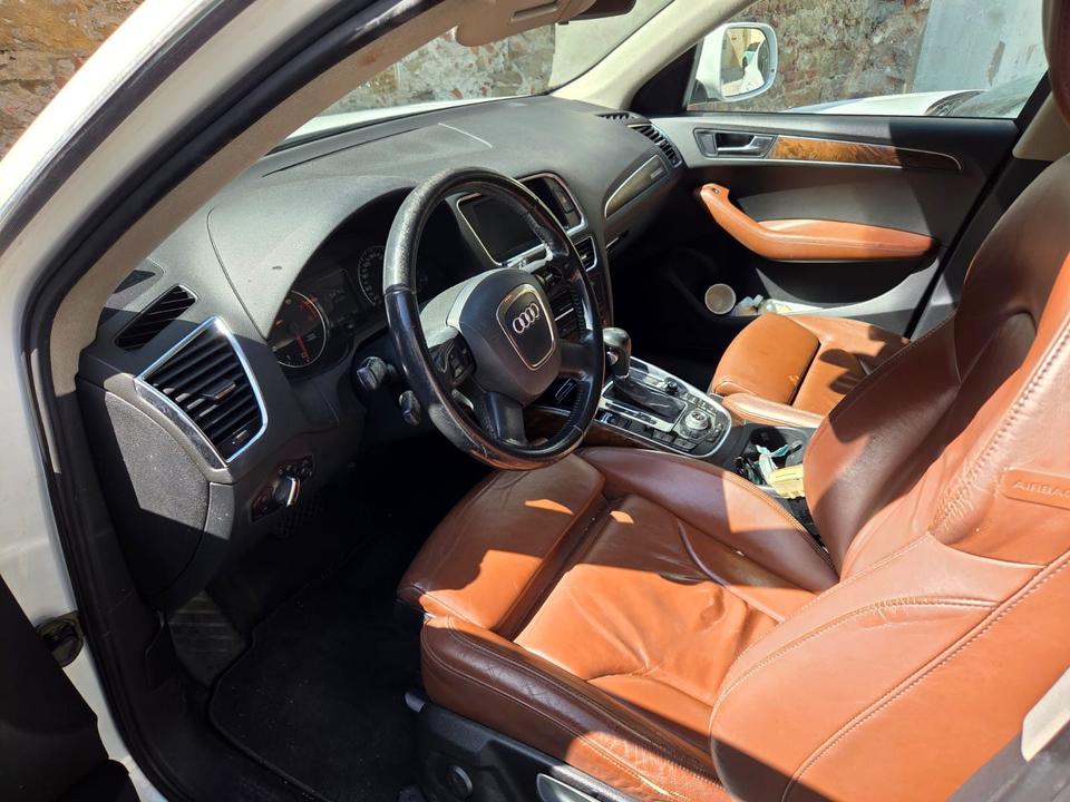 Audi Q5 2009 — photo 11