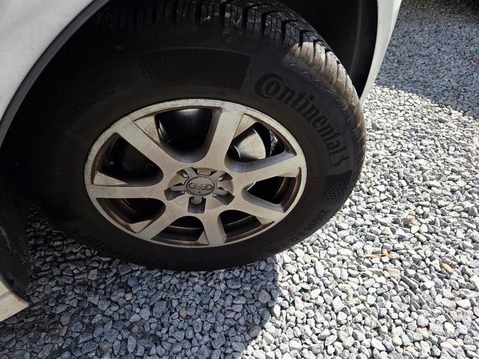 Audi Q5 2009 — photo 15