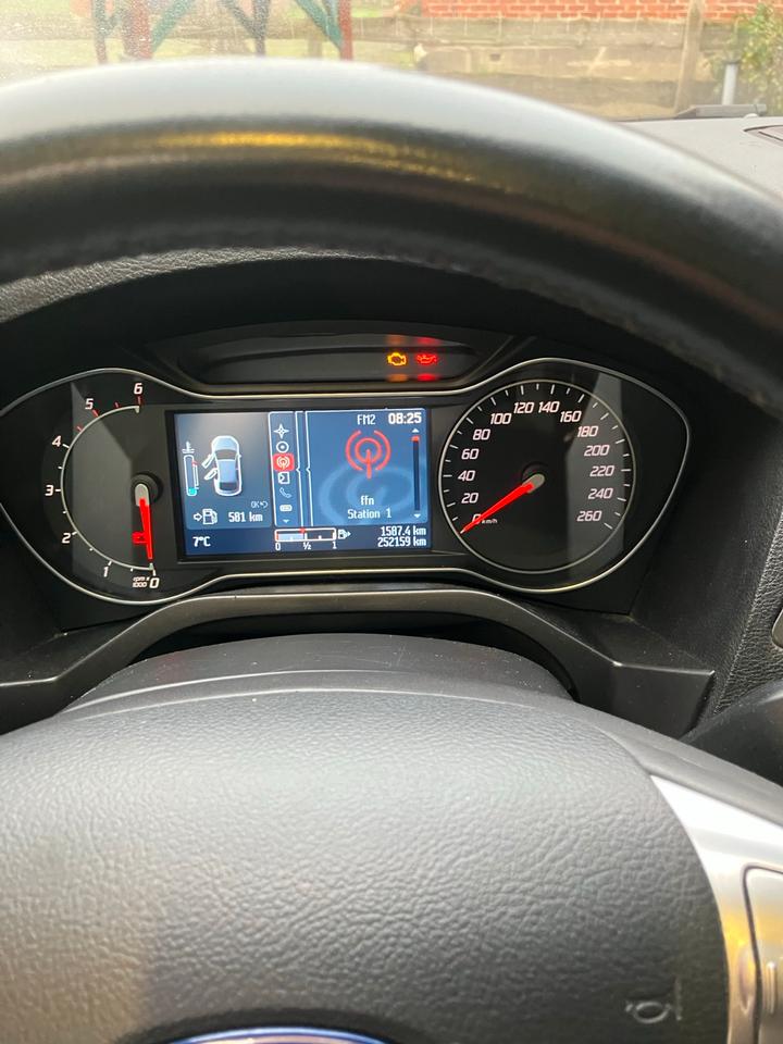 Ford S-Max 2013 — photo 12