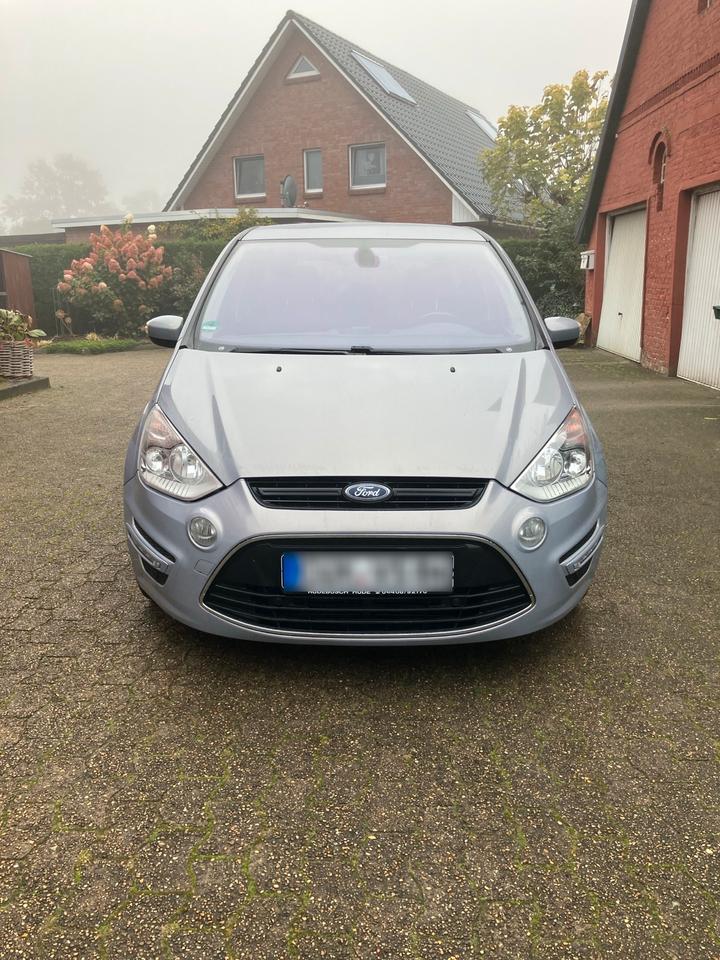 Ford S-Max 2013 — rear view