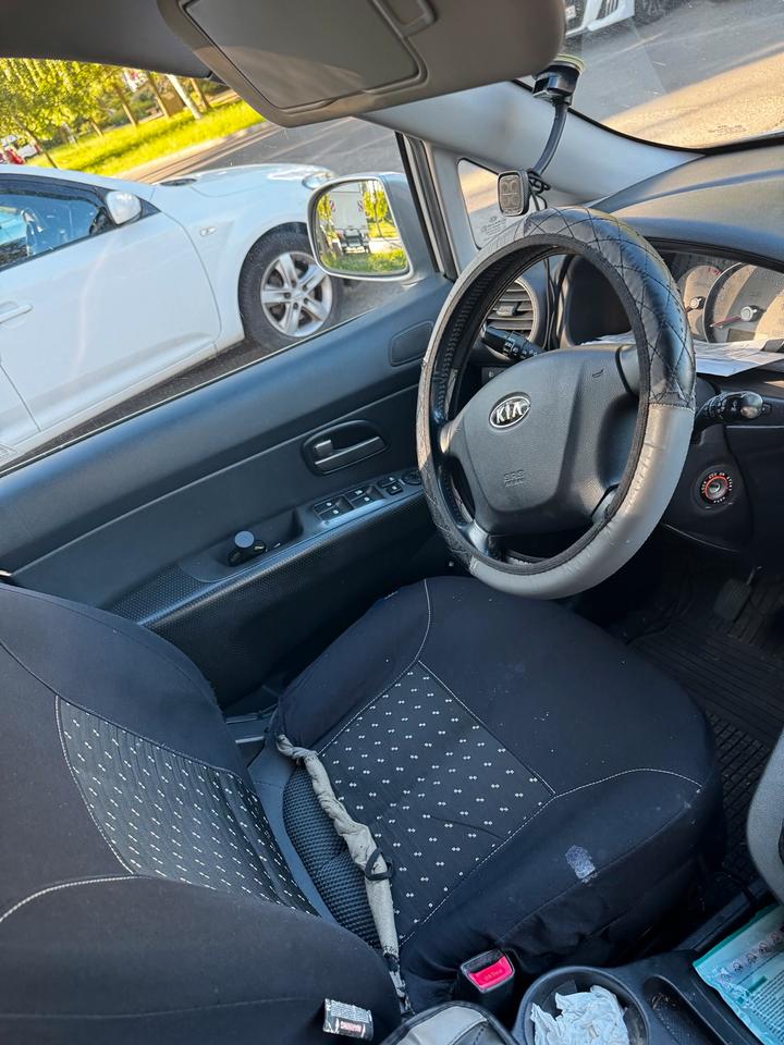 Volkswagen Weitere VW 2008 — interior