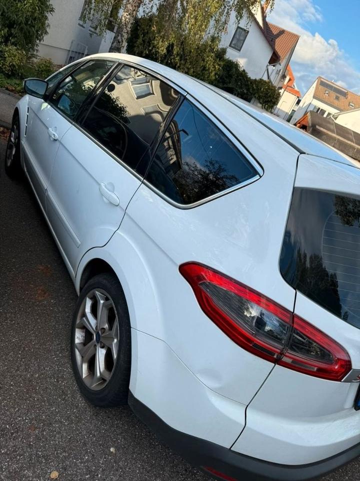 Ford S-Max 2010 — салон