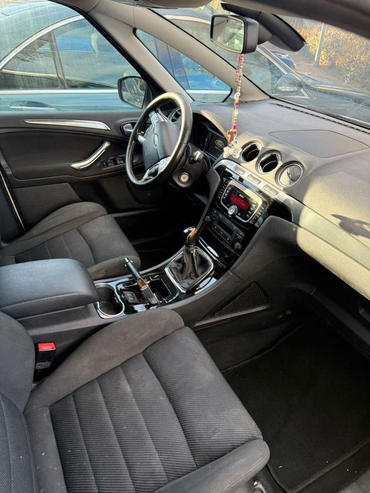 Ford S-Max 2010 — двигун