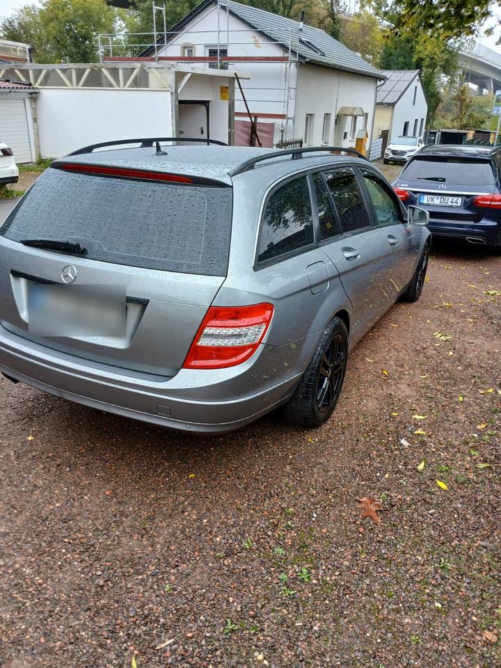 Mercedes Benz C 200 2010 — photo 17