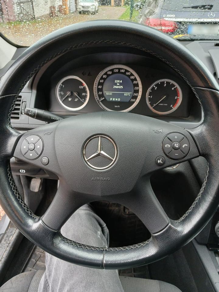 Mercedes Benz C 200 2010 — photo 5