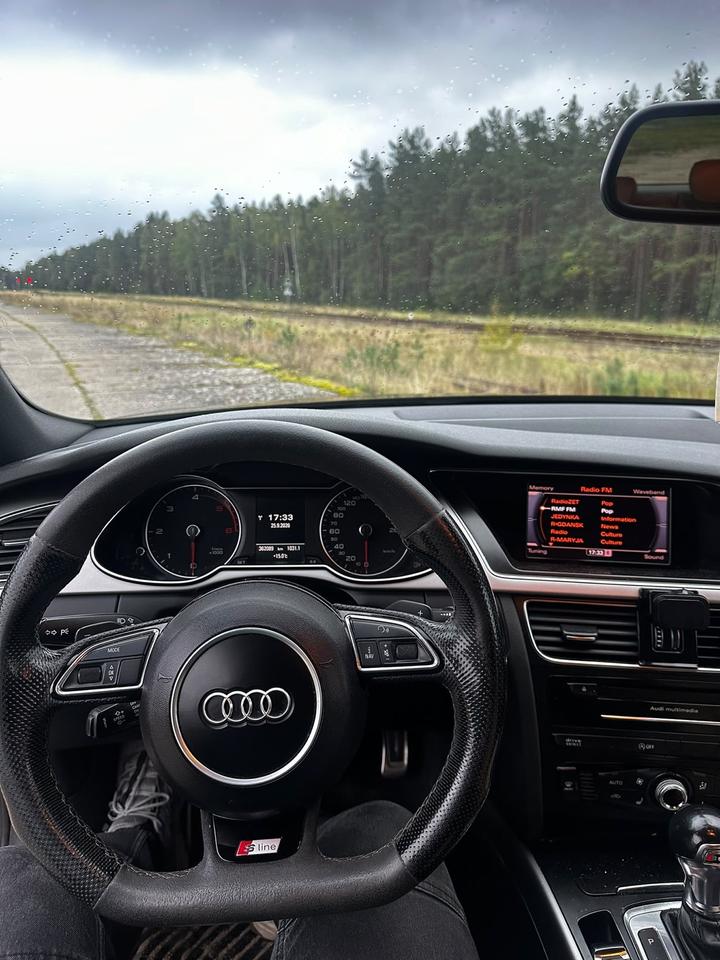 Audi A4 2012 — photo 11