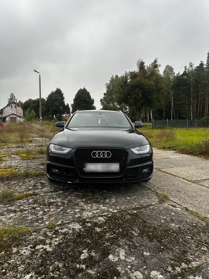 Audi A4 2012 — rear view