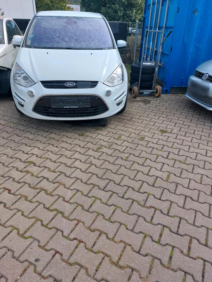 Ford S-Max 2011 — photo 10