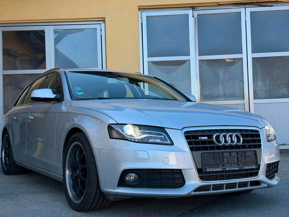 Audi A4 2011 — engine