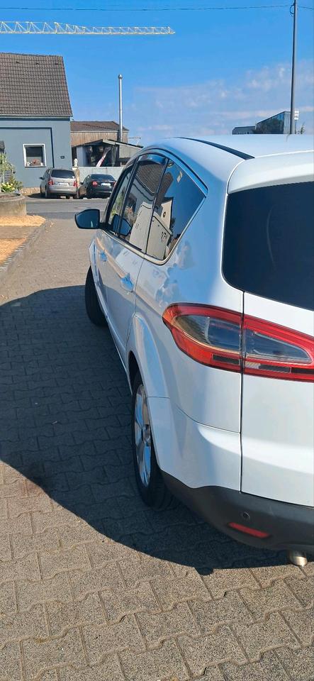 Ford S-Max 2010 — photo 6