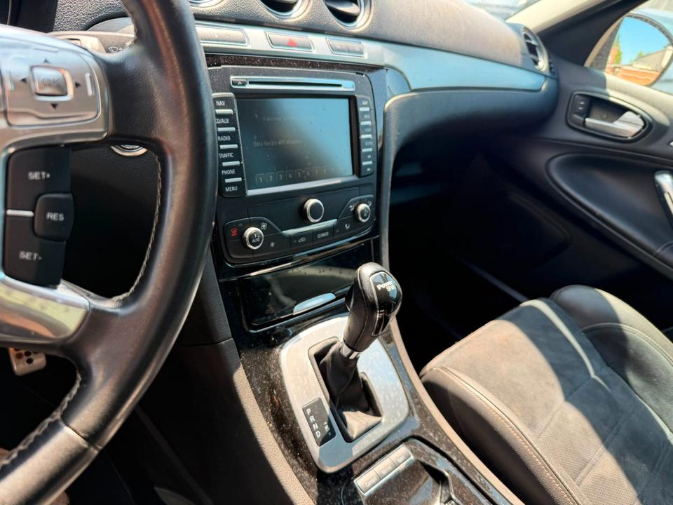 Ford S-Max 2011 — photo 6
