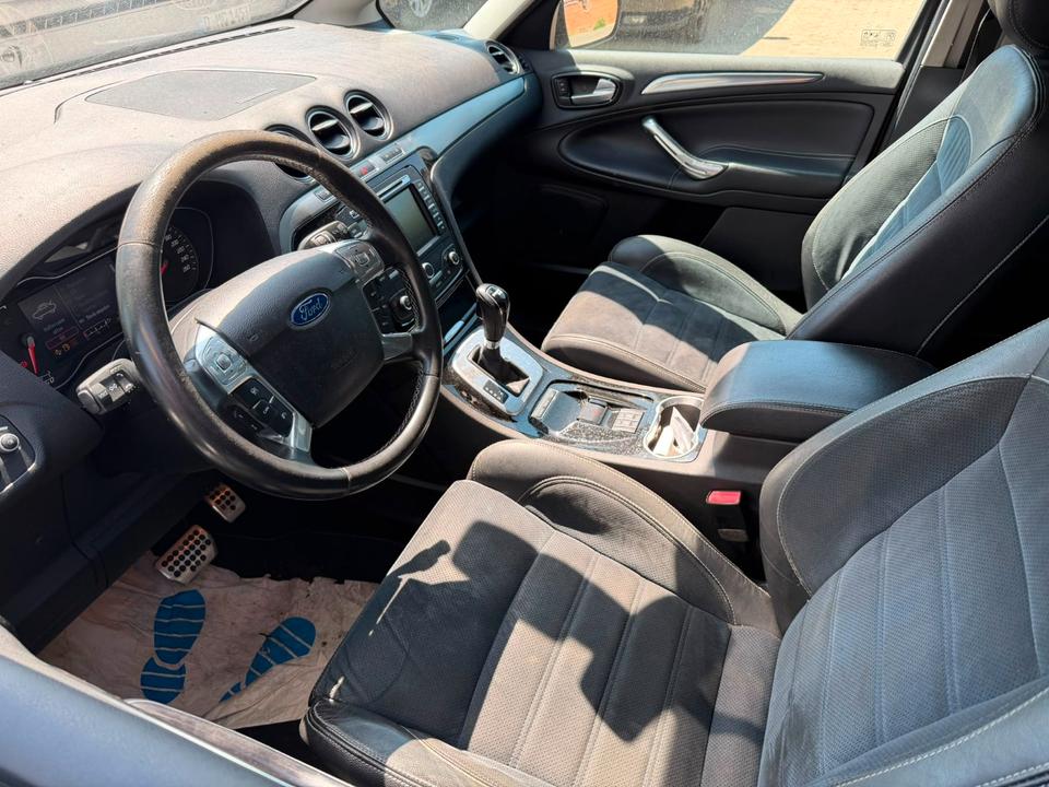 Ford S-Max 2011 — photo 7